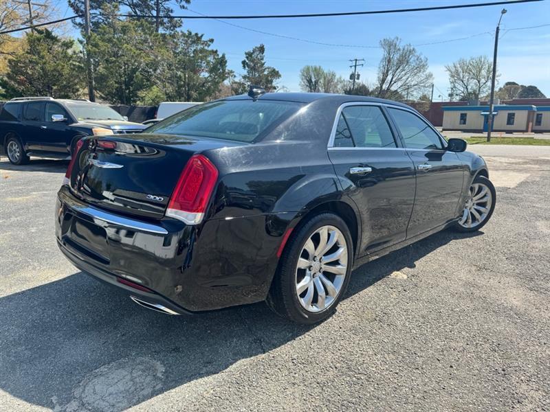 Chrysler 300  2019