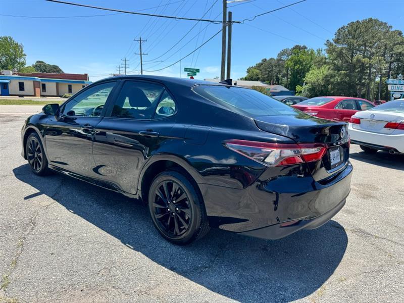 Toyota Camry  2024