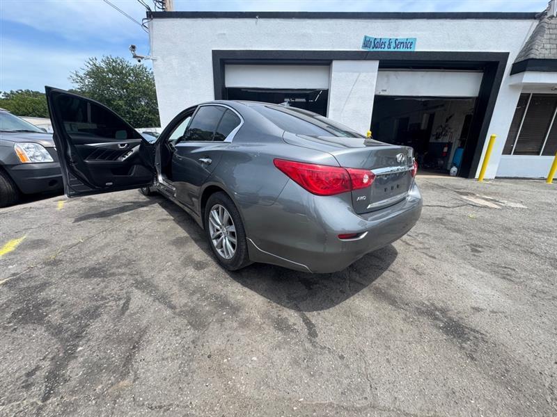 Infiniti Q50  2015