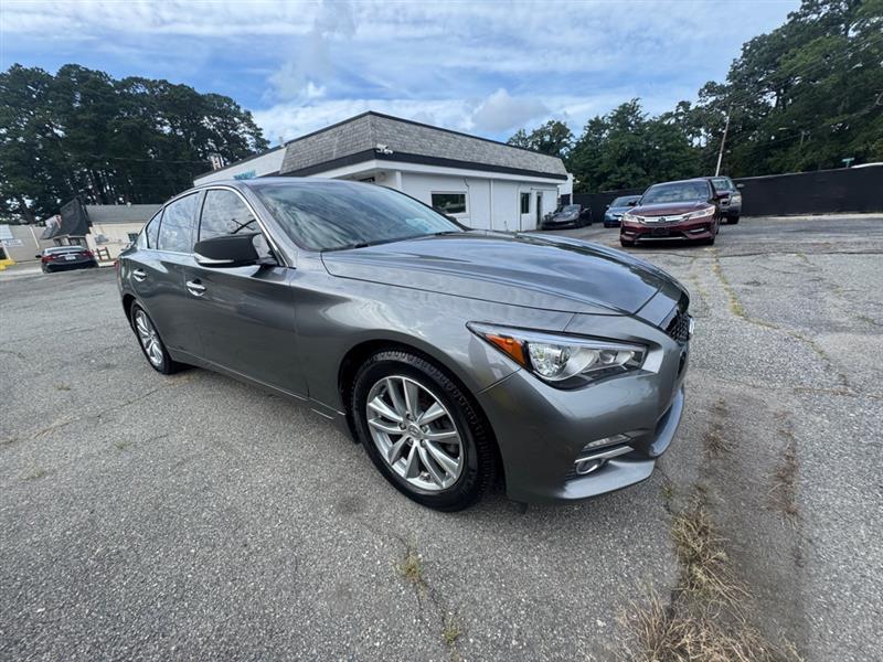 2015 Infiniti Q50 BASE
