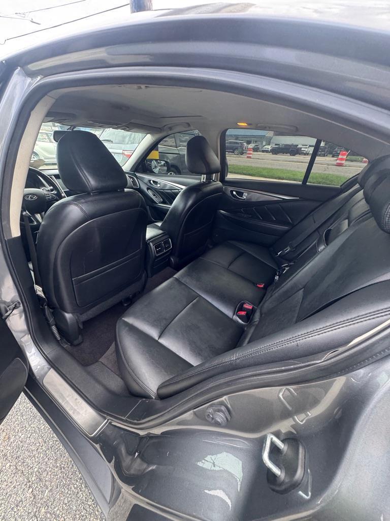 Infiniti Q50  2015