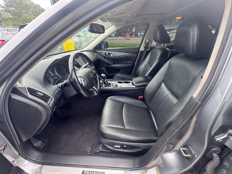Infiniti Q50  2015