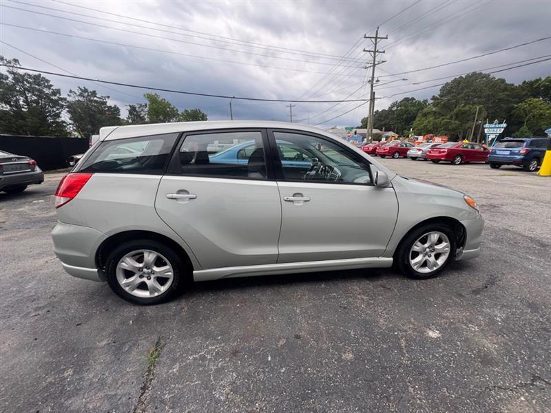 Toyota Matrix  2004
