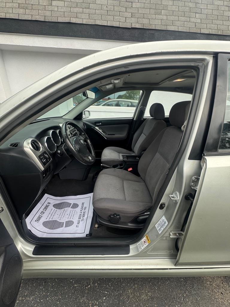Toyota Matrix  2004