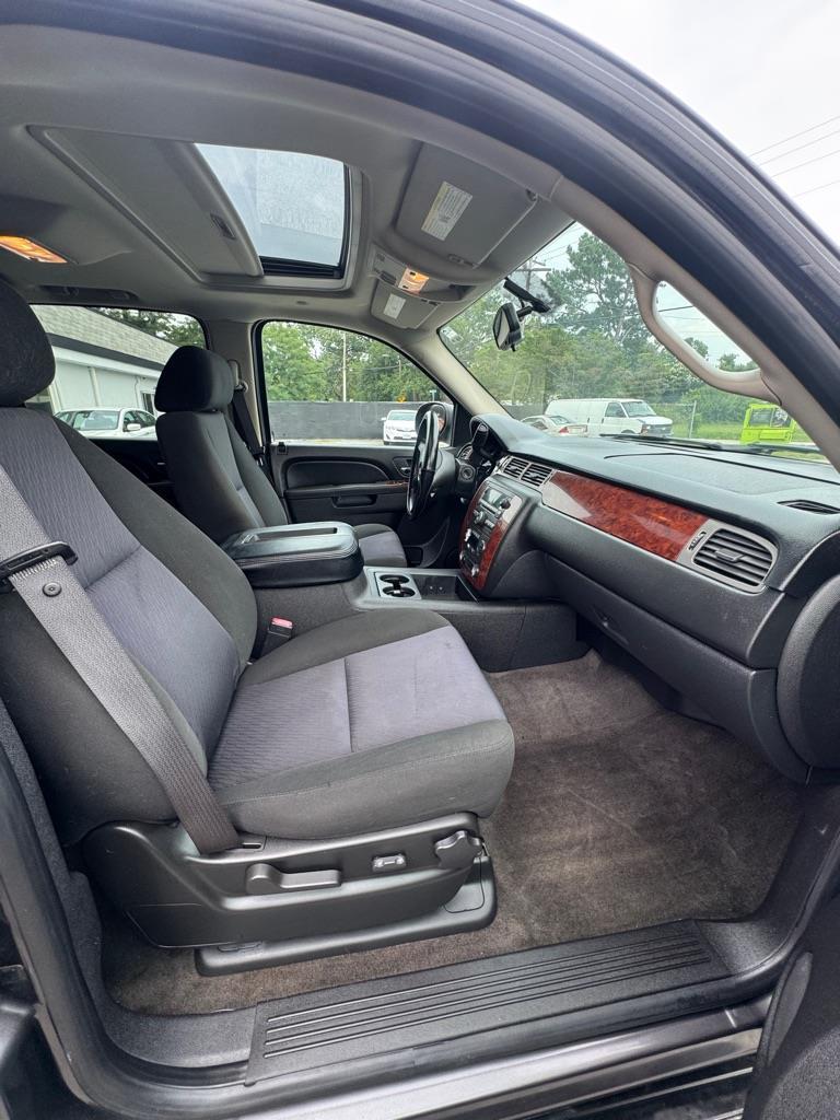 Chevrolet Avalanche  2010