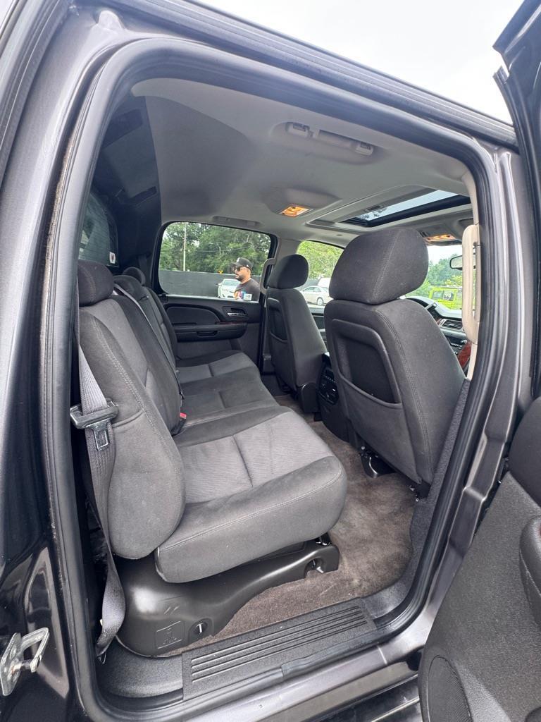 Chevrolet Avalanche  2010