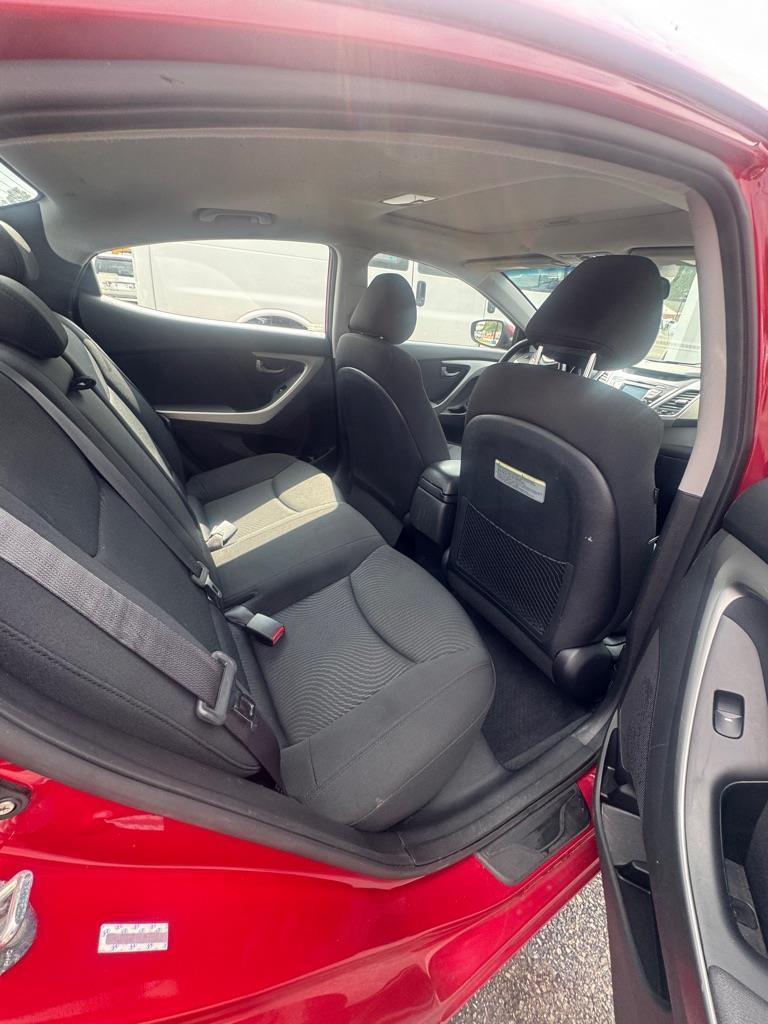Hyundai Elantra  2015