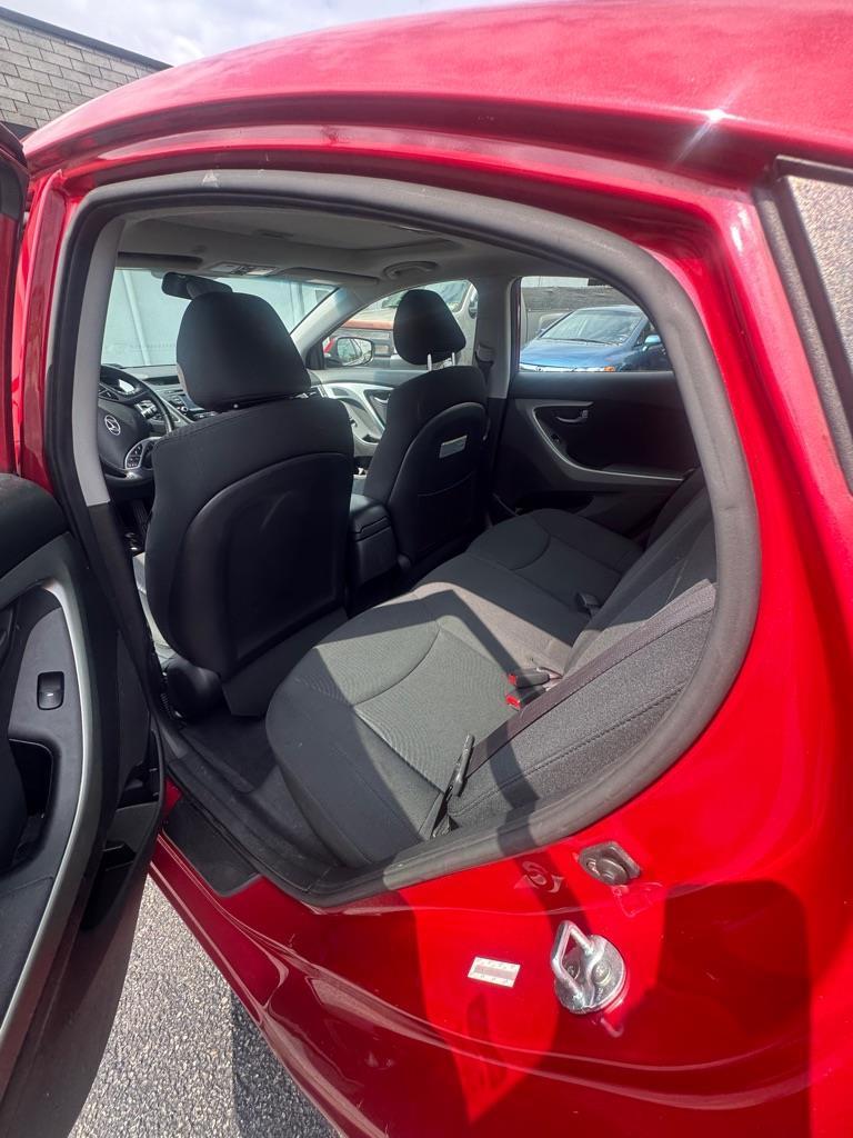 Hyundai Elantra  2015