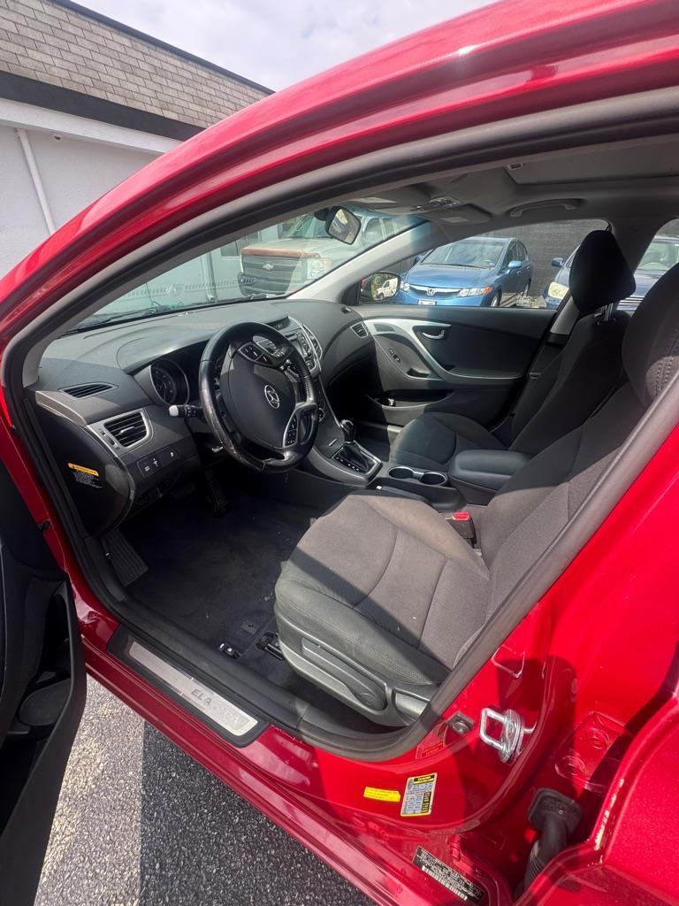 Hyundai Elantra  2015