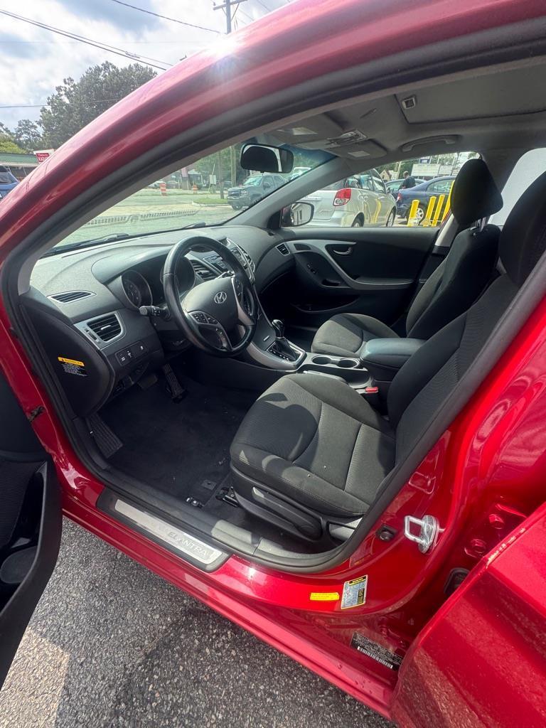 Hyundai Elantra  2015