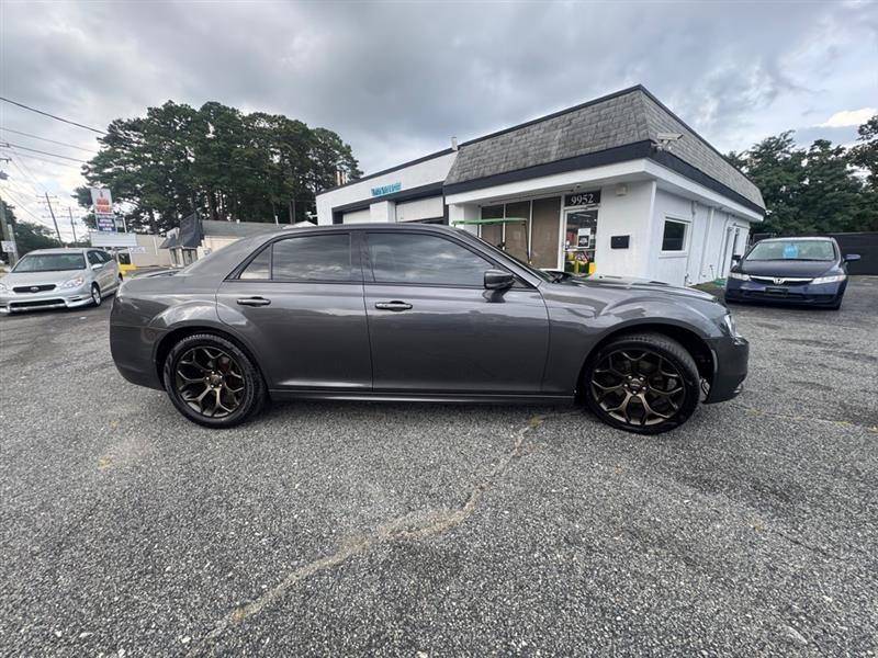 Chrysler 300  2016