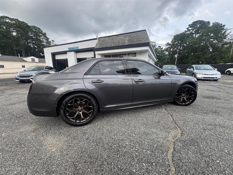 Chrysler 300  2016
