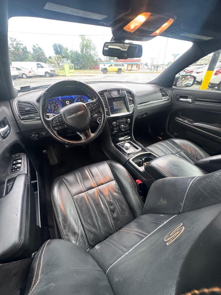 Chrysler 300  2016