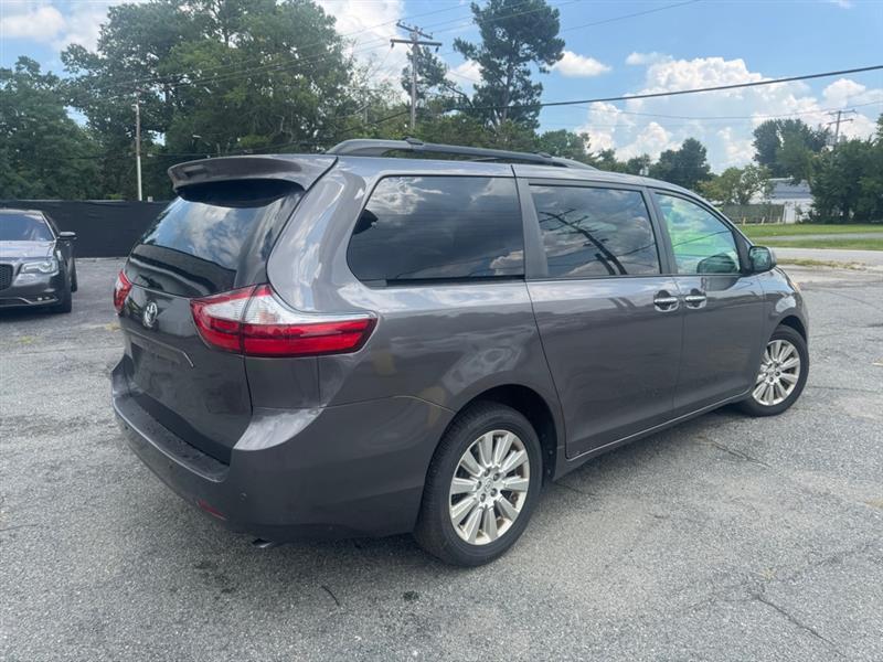 Toyota Sienna  2015