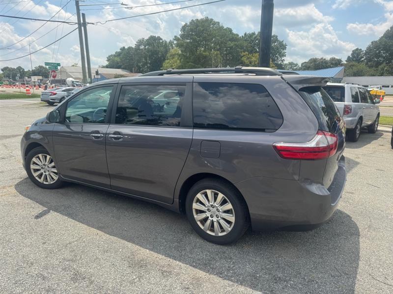 Toyota Sienna  2015