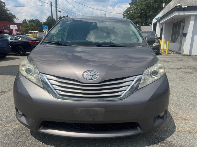 Toyota Sienna  2015