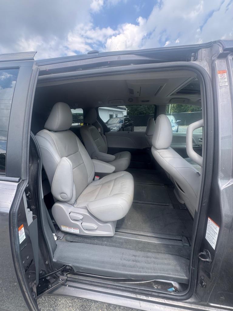 Toyota Sienna  2015