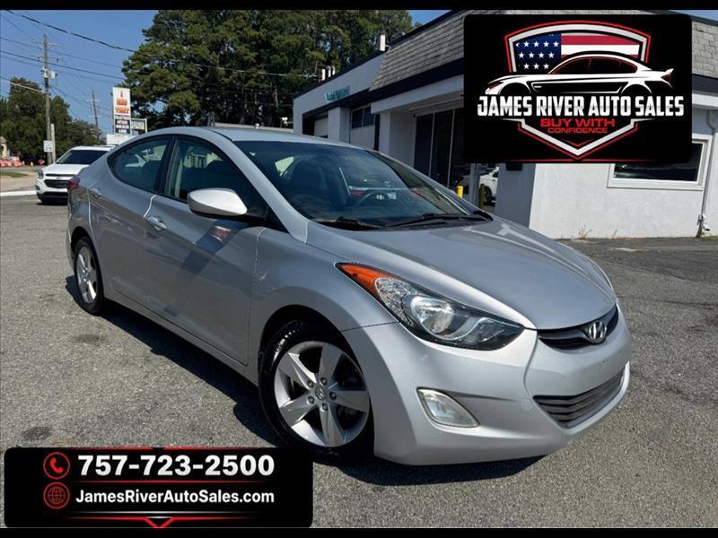 Hyundai Elantra  2013
