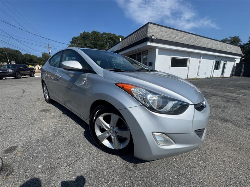 Hyundai Elantra  2013