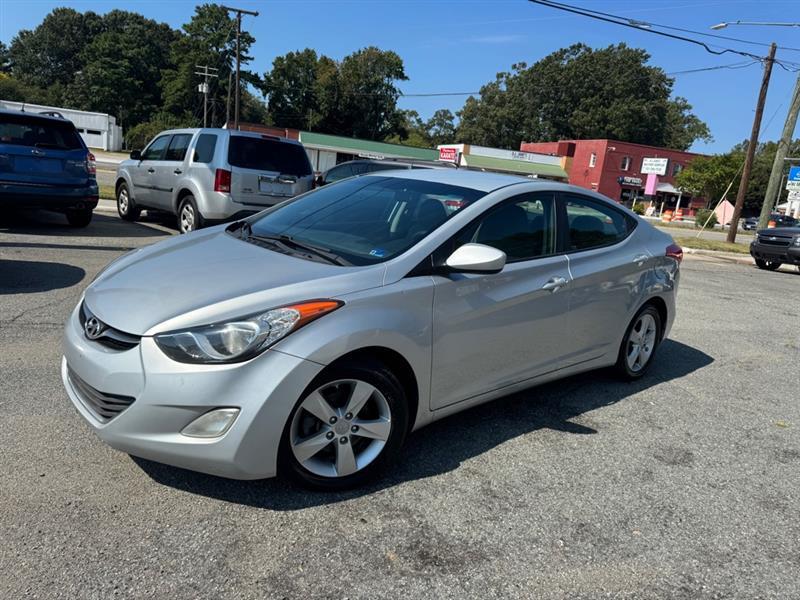 Hyundai Elantra  2013