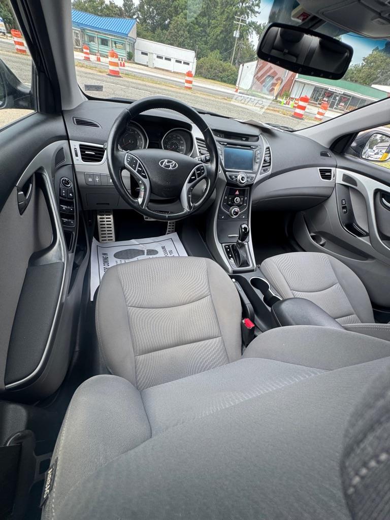 Hyundai Elantra  2016