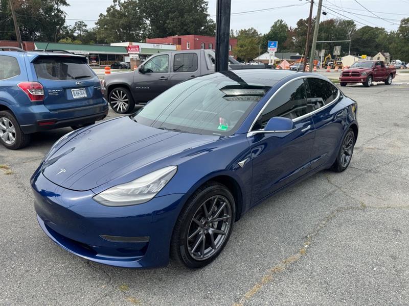 Tesla Model 3  2019