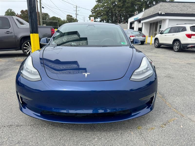 Tesla Model 3  2019