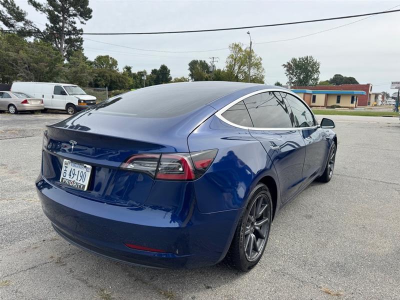 Tesla Model 3  2019