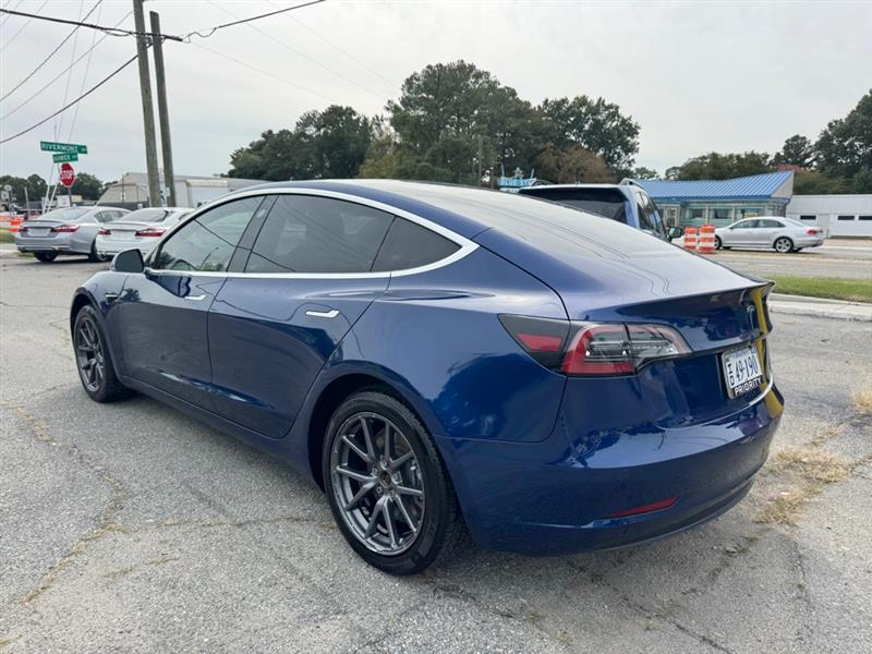 Tesla Model 3  2019