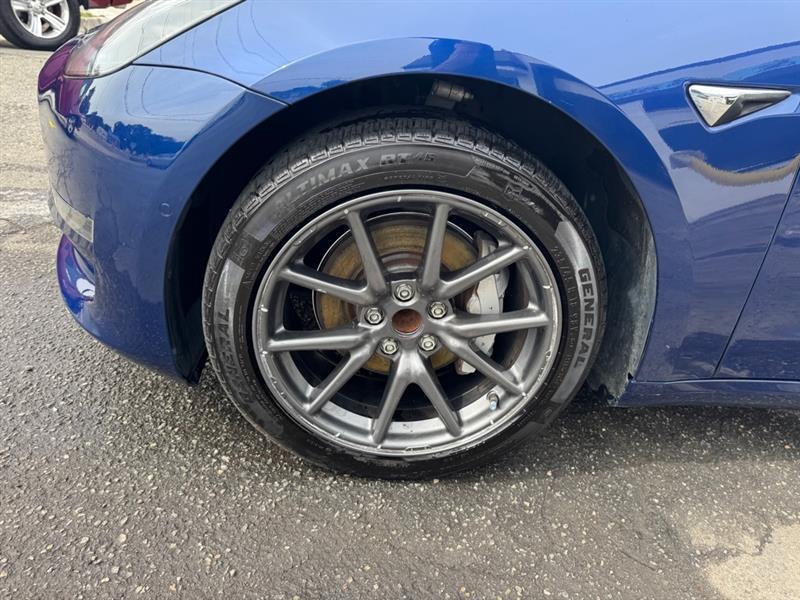 Tesla Model 3  2019
