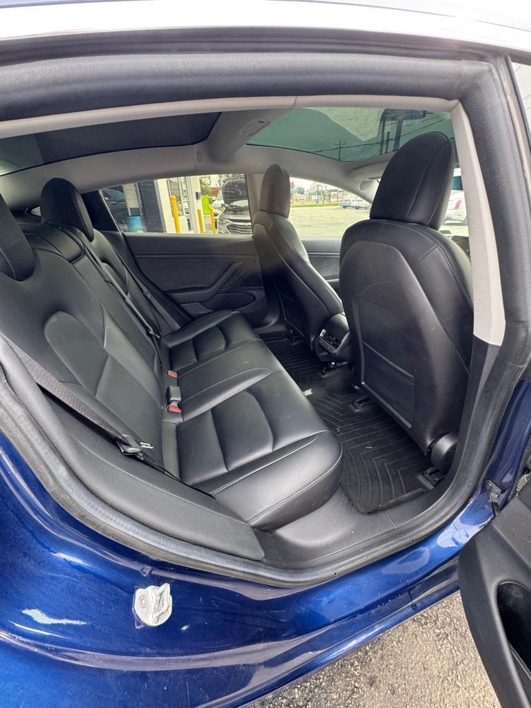 Tesla Model 3  2019