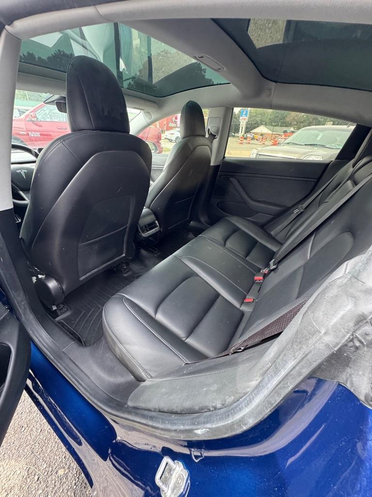 Tesla Model 3  2019