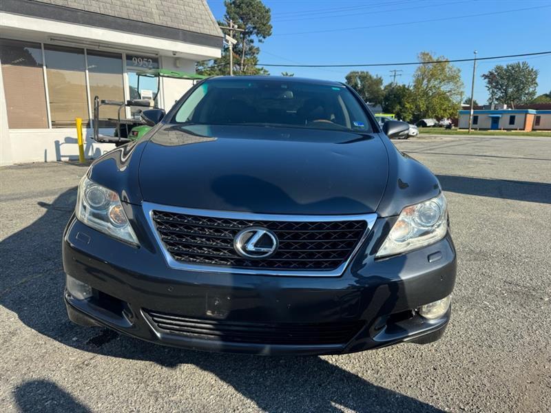 Lexus LS 460  2011