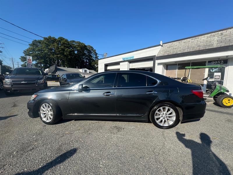 Lexus LS 460  2011