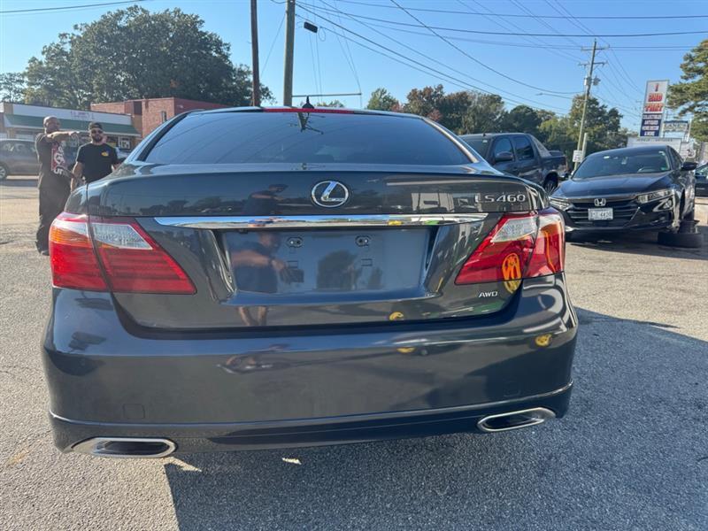Lexus LS 460  2011
