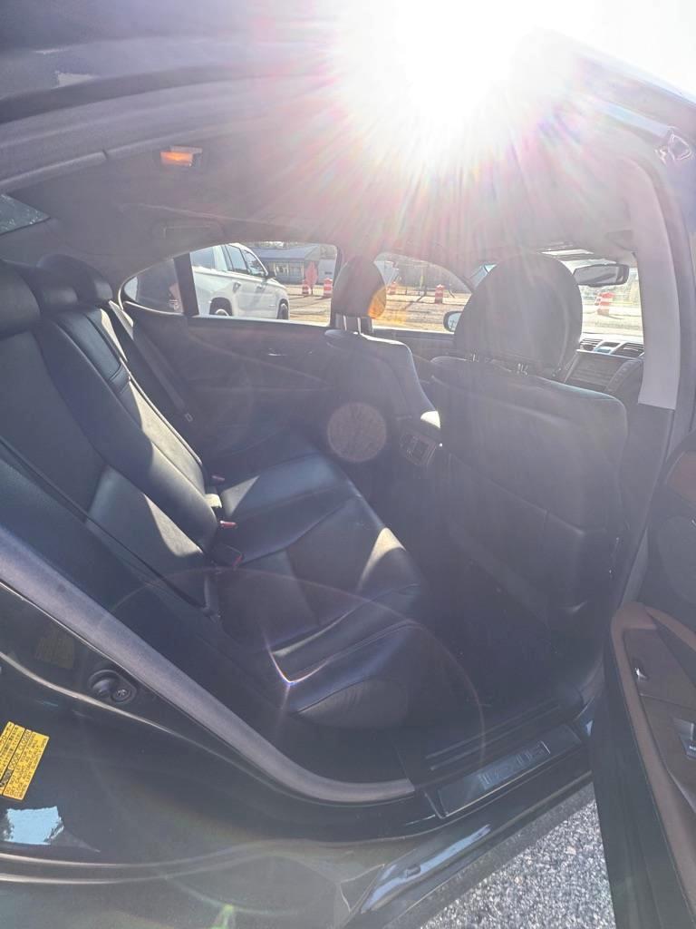 Lexus LS 460  2011