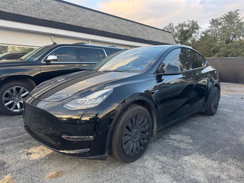 Tesla Model Y  2021