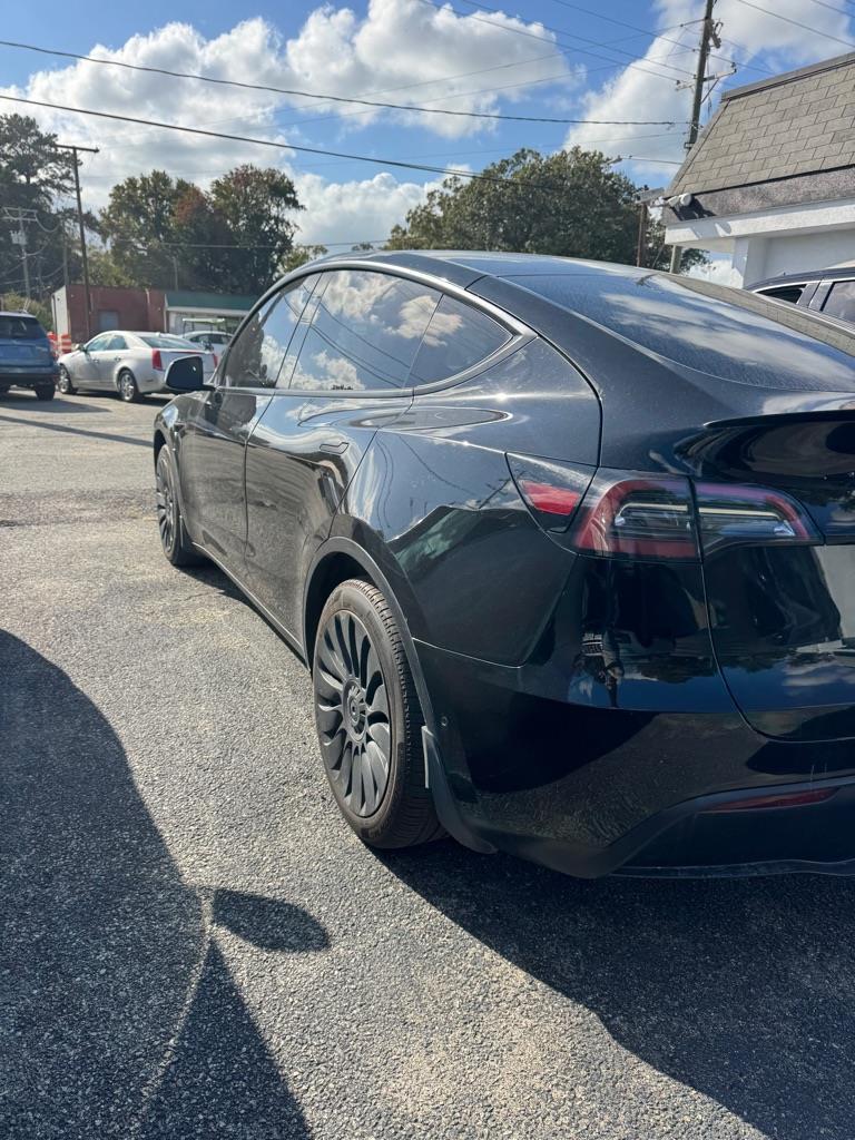 Tesla Model Y  2021