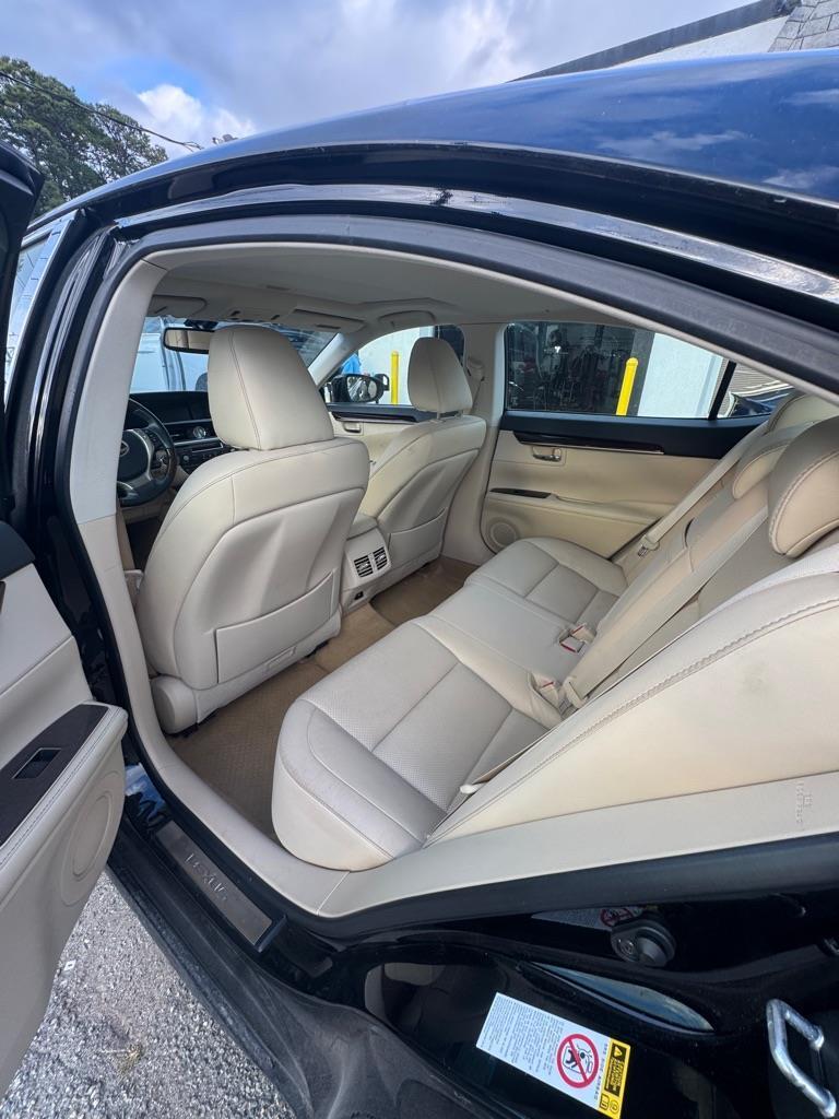 Lexus ES 350  2014