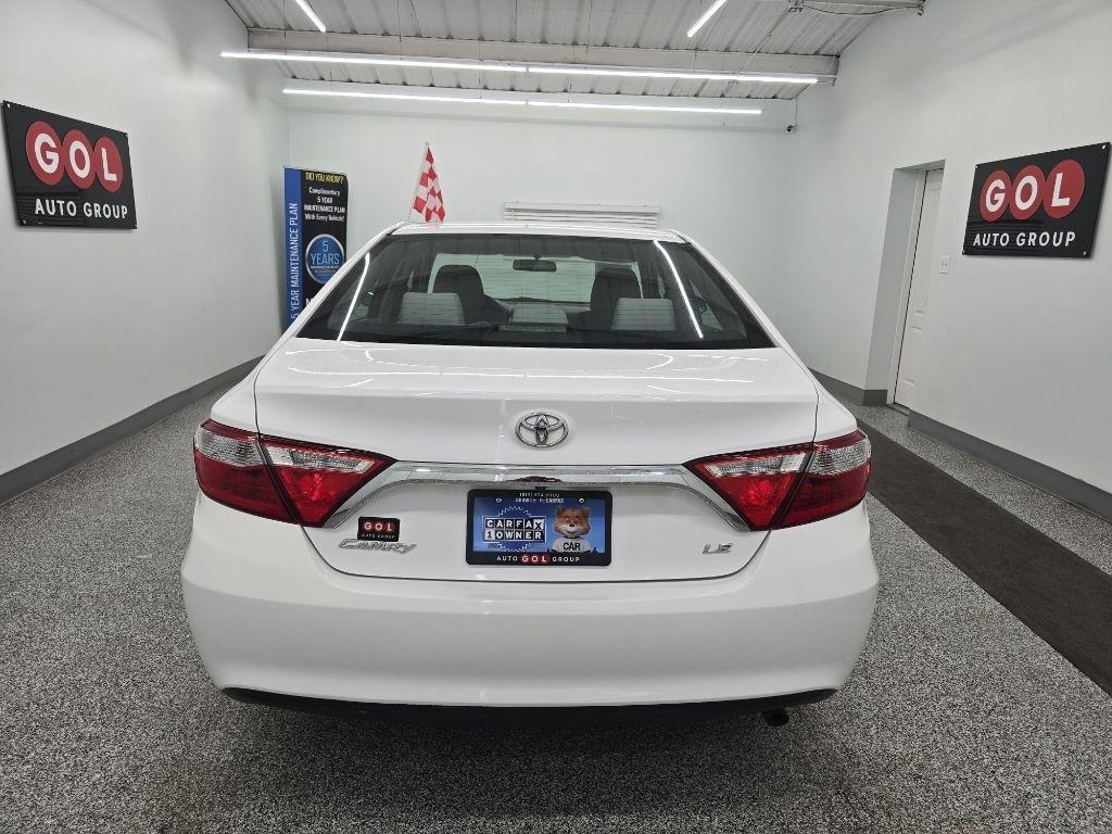 Toyota Camry SE 2017