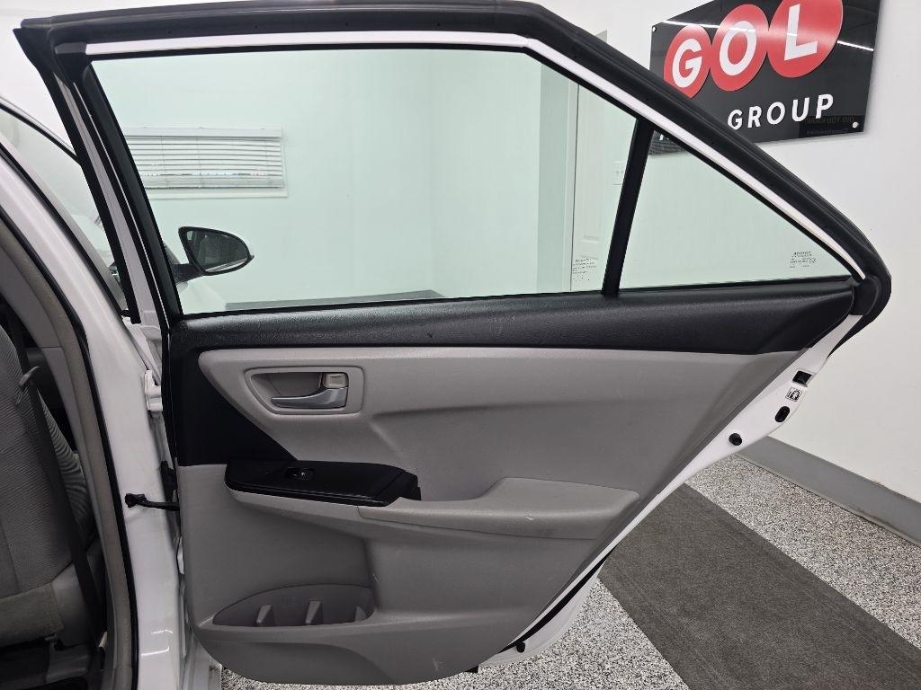 Toyota Camry SE 2017