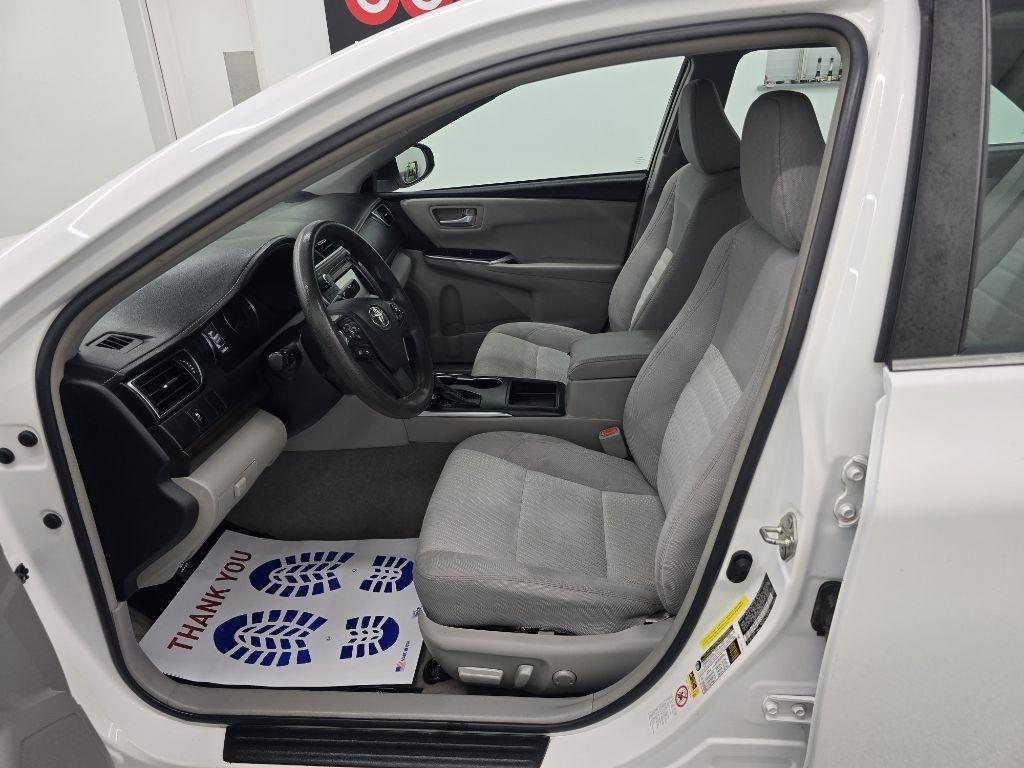 Toyota Camry SE 2017