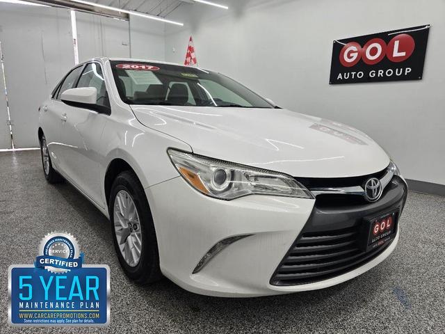 White 2017 Toyota Camry SE Sedan Front-Wheel Drive Automatic