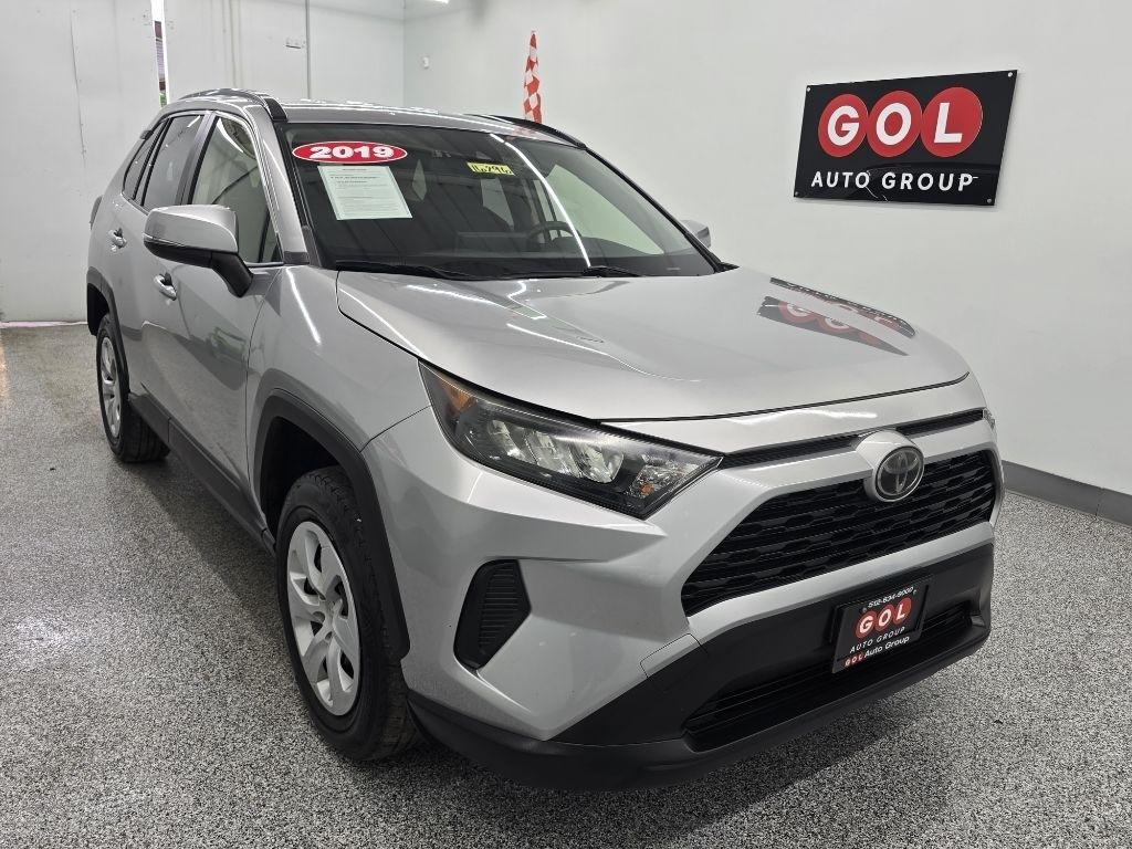 Toyota RAV4 LE 2019