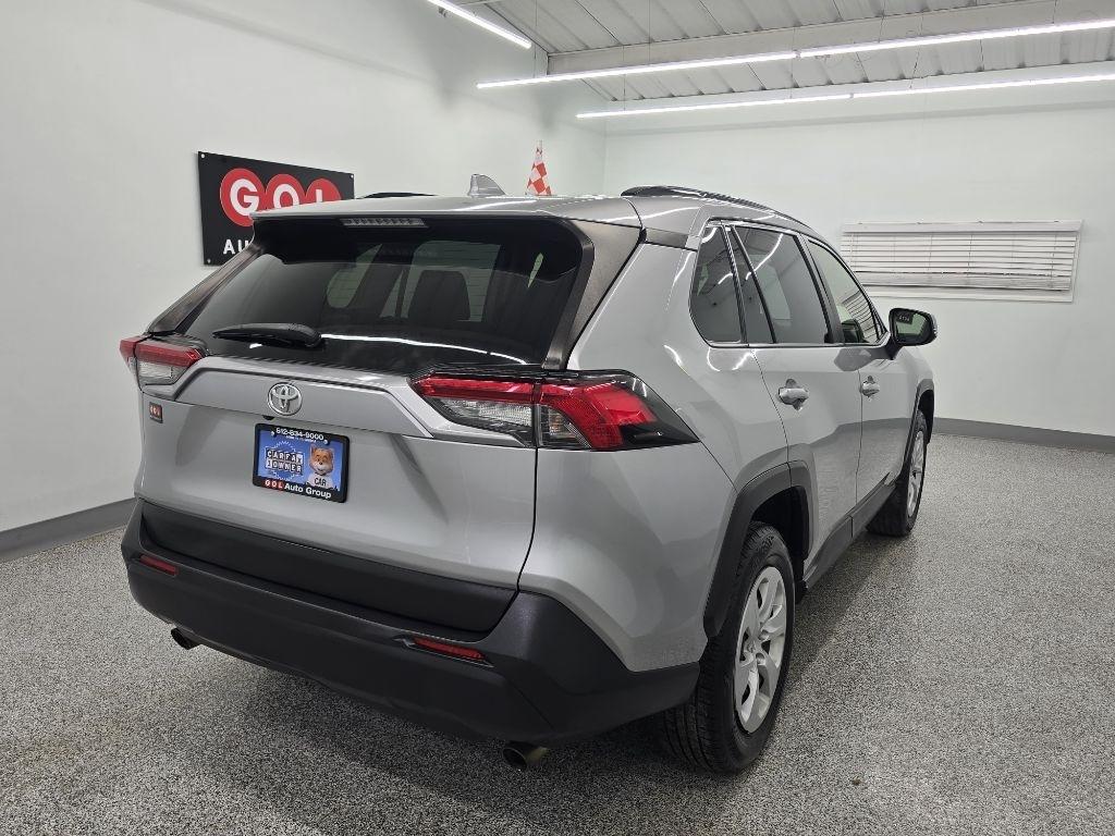 Toyota RAV4 LE 2019