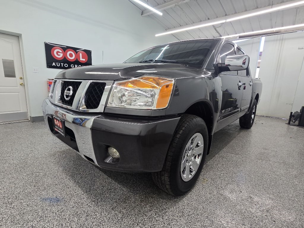2012 Nissan Titan S Crew Cab photo 7