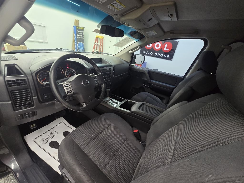2012 Nissan Titan S Crew Cab photo 8
