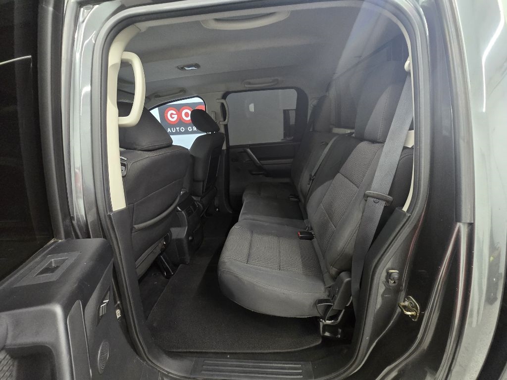 2012 Nissan Titan S Crew Cab photo 11