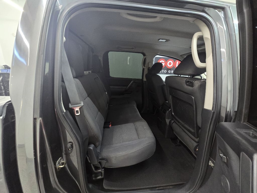 2012 Nissan Titan S Crew Cab photo 14