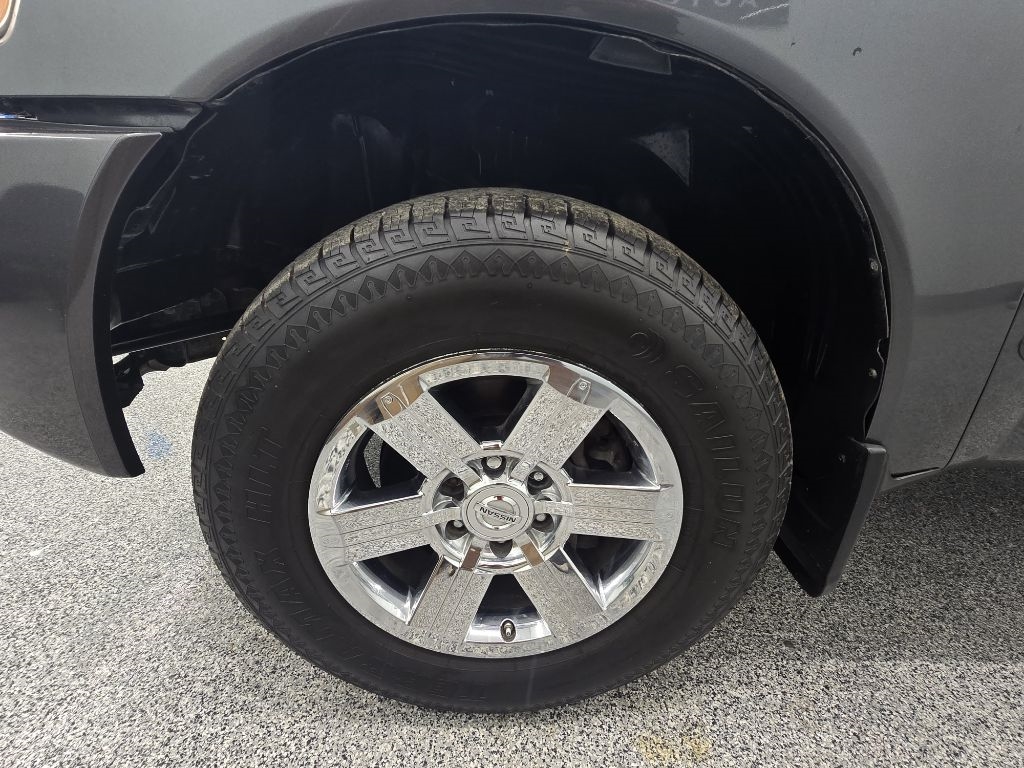2012 Nissan Titan S Crew Cab photo 21